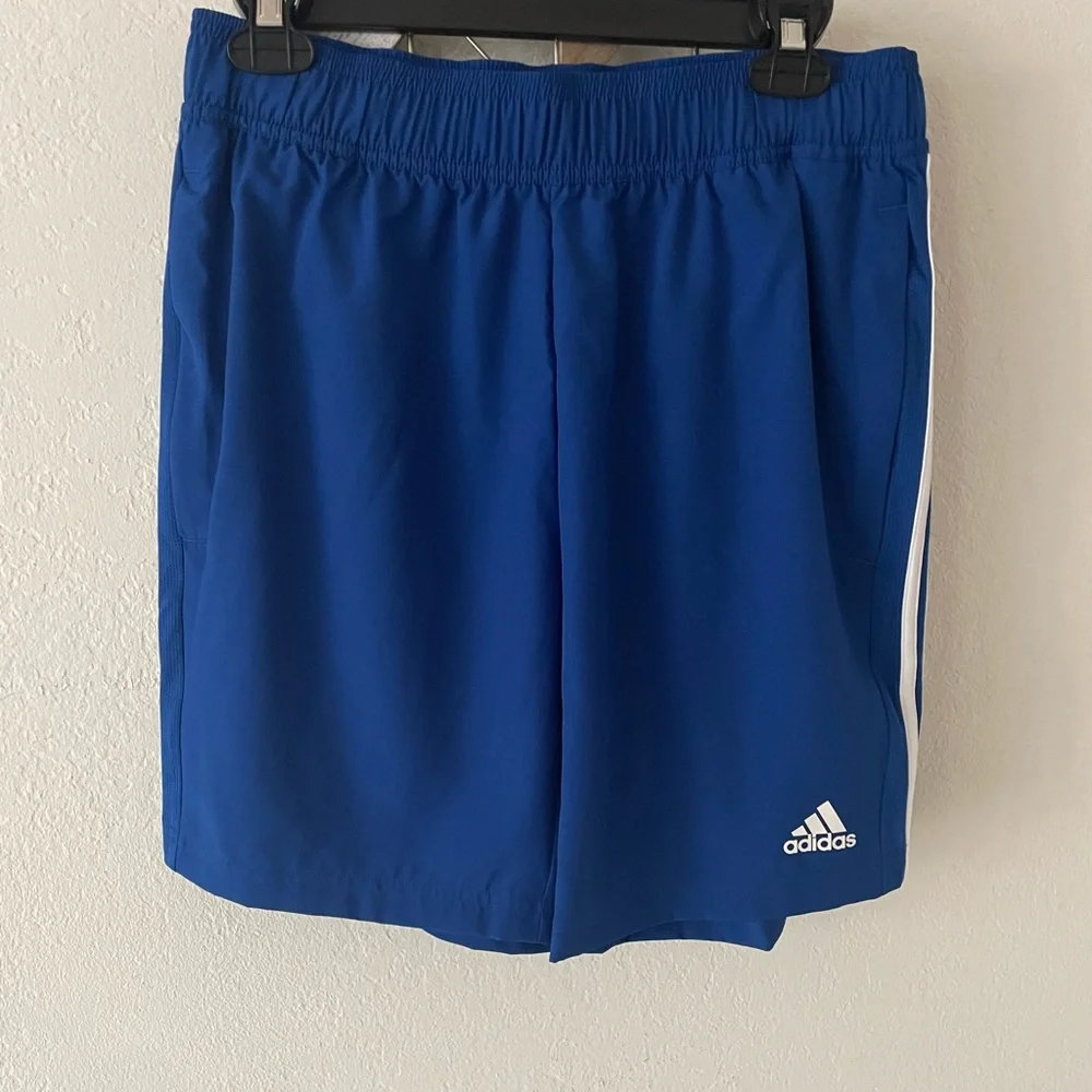 adidas lightweight athletic